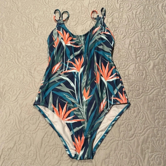 Cute Swimsuit - Picture 1 of 10
